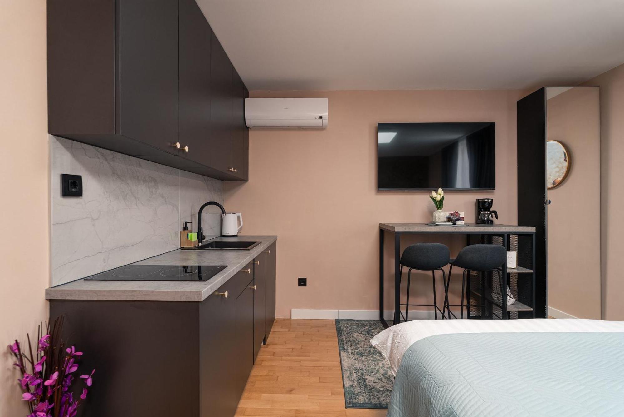 Sapphire Studio Apartment With Free Private Parking ドゥブロブニク エクステリア 写真