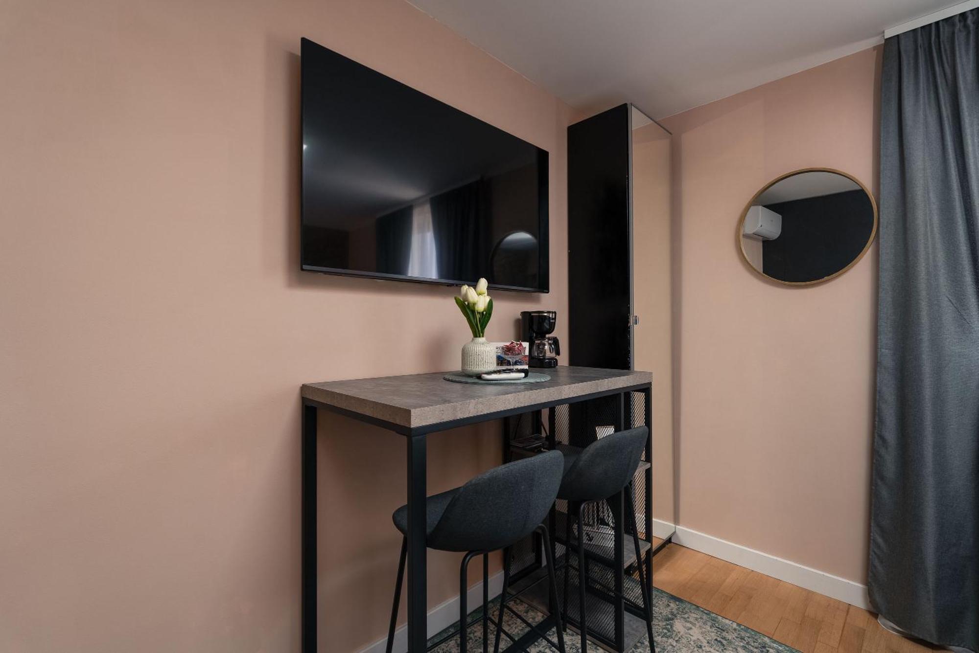 Sapphire Studio Apartment With Free Private Parking ドゥブロブニク エクステリア 写真