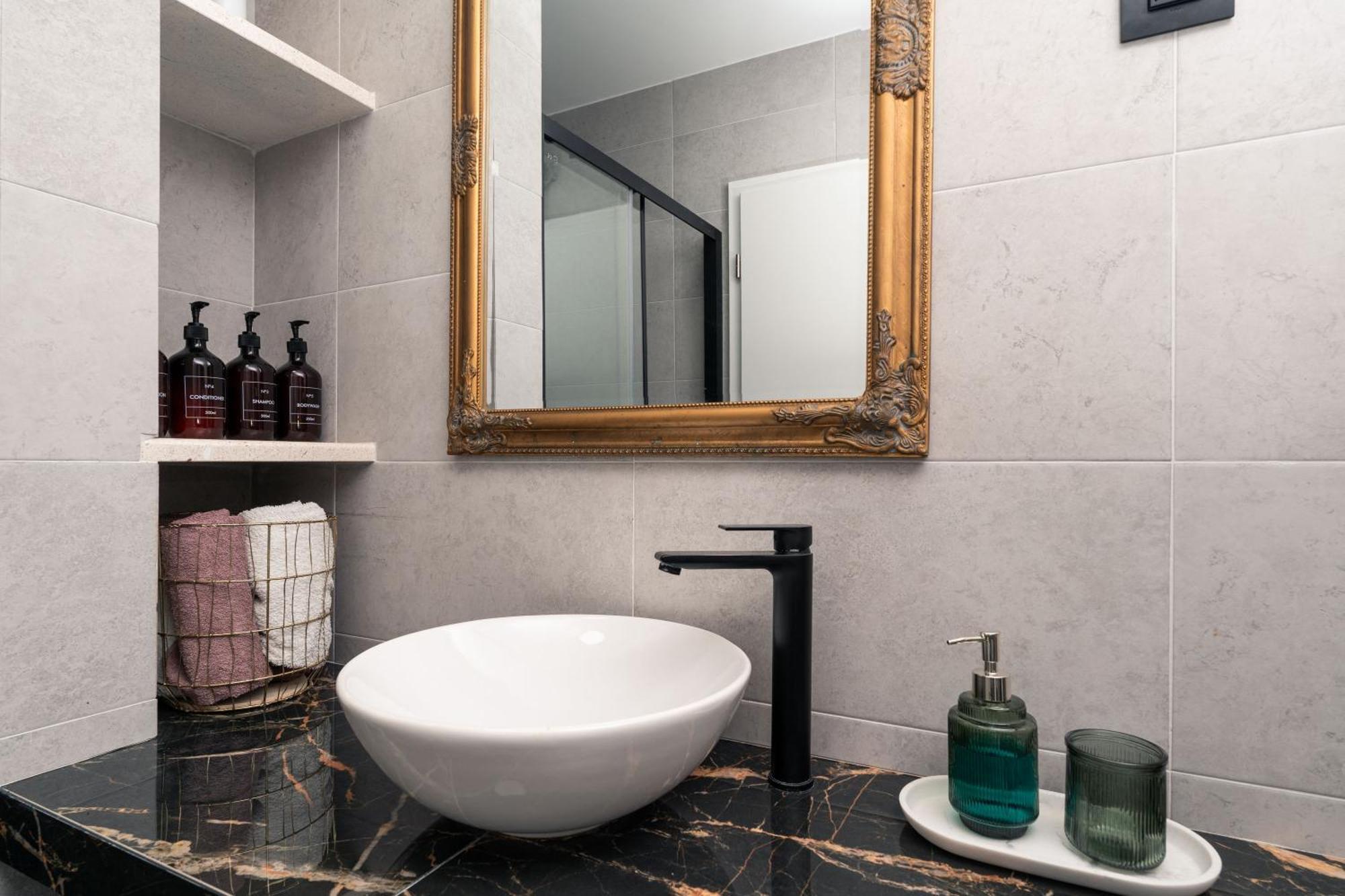 Sapphire Studio Apartment With Free Private Parking ドゥブロブニク エクステリア 写真